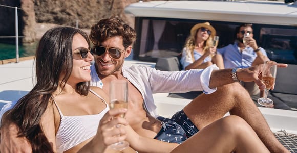 Santorini: Small Group Catamaran w BBQ Fresh Fish & Drinks