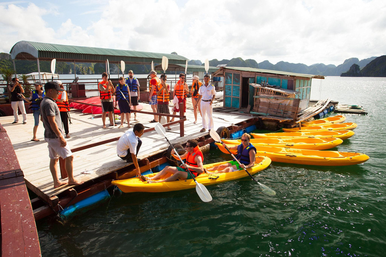 Ab Hanoi: Halong-Bucht 2-Tages-Bootsfahrt mit Übernachtung