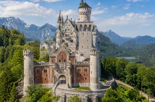 Schloss Neuschwanstein: Eintrittskarte mit Shuttle-Pass für die Bergauffahrt