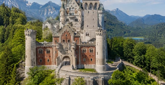 Neuschwanstein Castle: Entry Ticket with Uphill Shuttle Pass