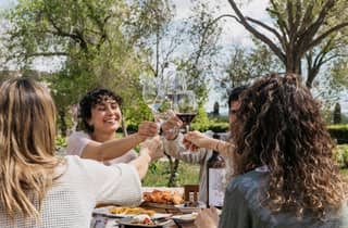 Ab Barcelona: Weingut-Tour bei Torres mit Weinprobe und Tapas