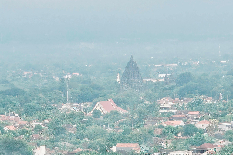 Templi e sapori: tour di Prambanan con fotografo e pranzoTempli e gusto: tour di Prambanan con fotografo e pranzo
