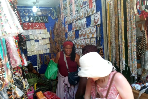 Wycieczka piesza po rynku Makola