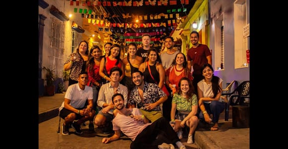 Cartagena: Getsemaní Pub Crawl with Shots and Dance Class