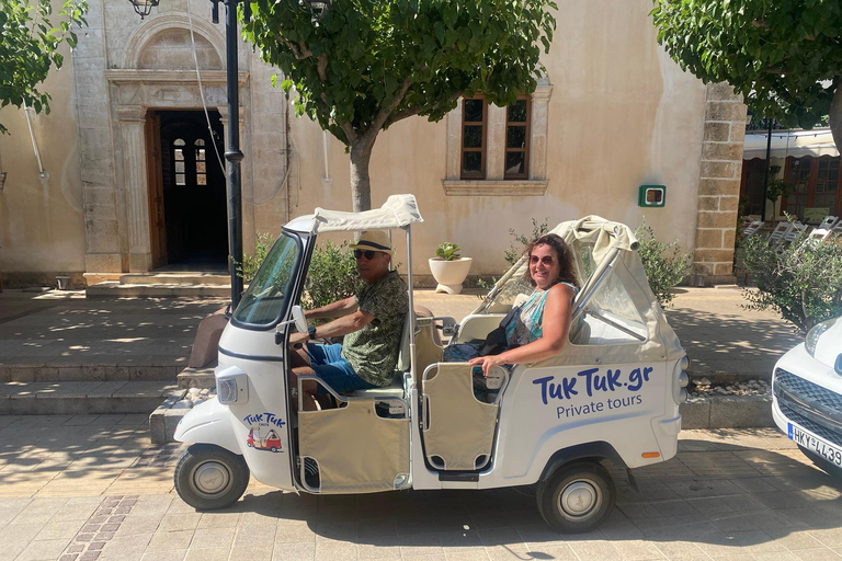 Crete: Private Tuk Tuk Tour of 7 Villages with Tastings