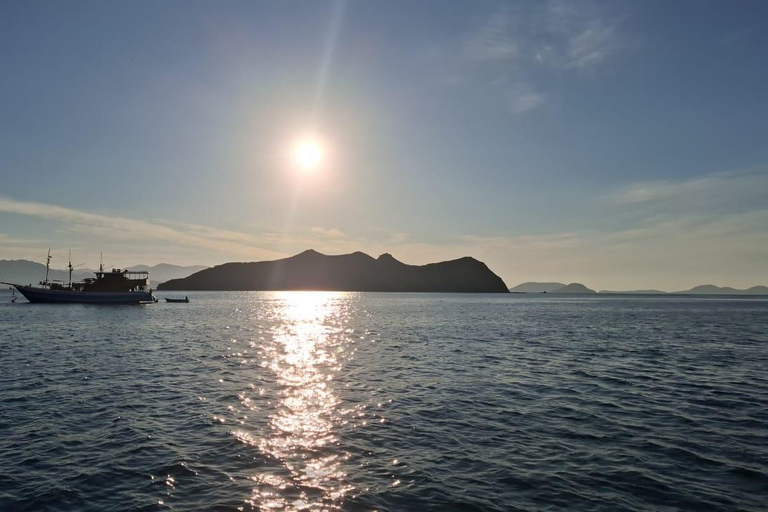 Labuan Bajo:3-Day Private Komodo National Park Eco Boat Tour