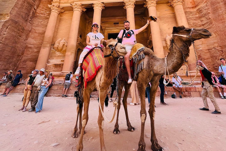 Esplora i punti salienti della Giordania - 2 giorni di Petra, Wadi Rum, Mar MortoEsplora i punti salienti della Giordania - 2 giorni di Petra, Wadi Rum e Mar Morto