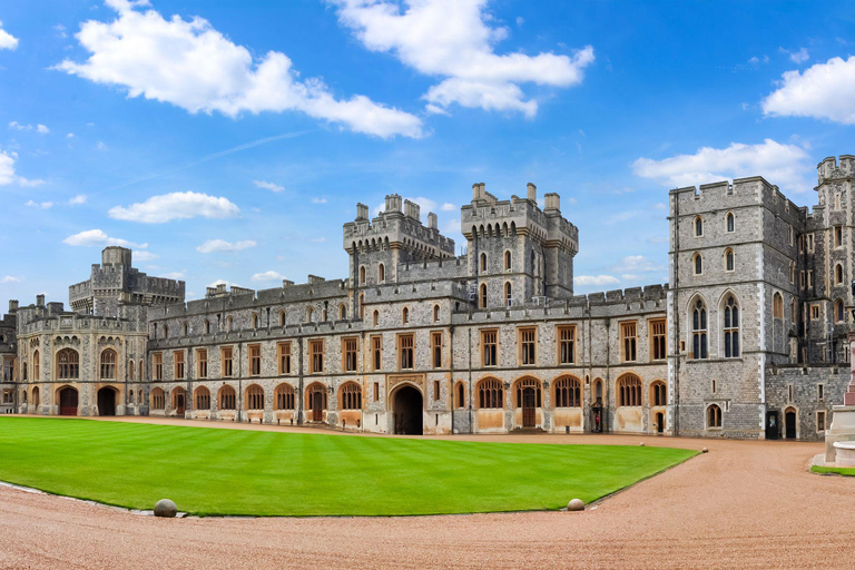 London: Stonehenge and Windsor Castle Day Trip