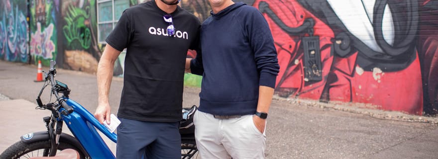 Denver : 2-Hour eBike Tour with Local Guide (14yo-75yo)