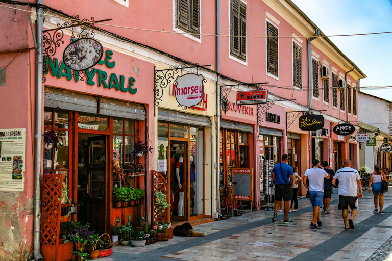 Jednodniowa wycieczka z Tirany/Durres/Golem do miasta i jeziora SzkodraJEDNODNIOWA WYCIECZKA DO SHKODER Z DURRES, GOLEM I LALEZ