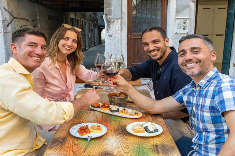 Venice Food Tasting Tour: Bites, Wine, Dinner & Local Guide