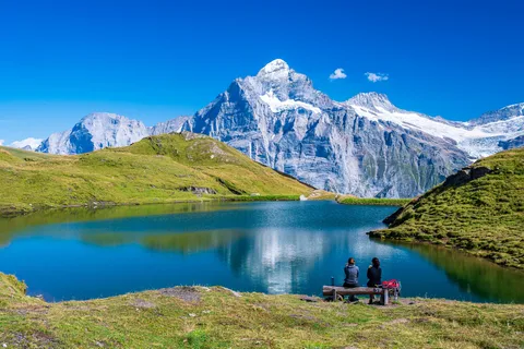 Bern: Grindelwald Första & Bachalpsee Vandring Privat Tur