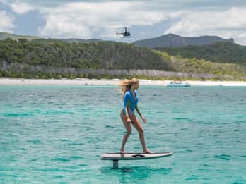 Samui: 1-Hour E-Foil Experience with Professional