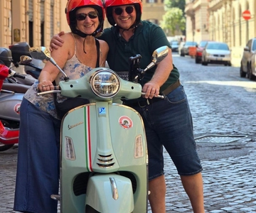 Rome: Vespa 125cc Daily rental