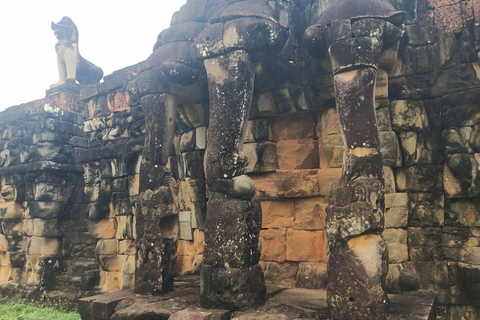 Tour privado de un día con salida del sol en Angkor Wat