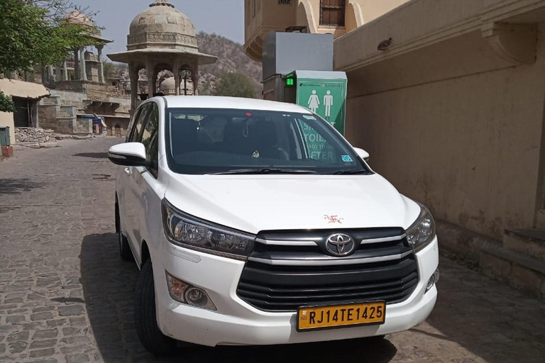 Privétransfer Udaipur Airport UDR naar hotels in Udaipur