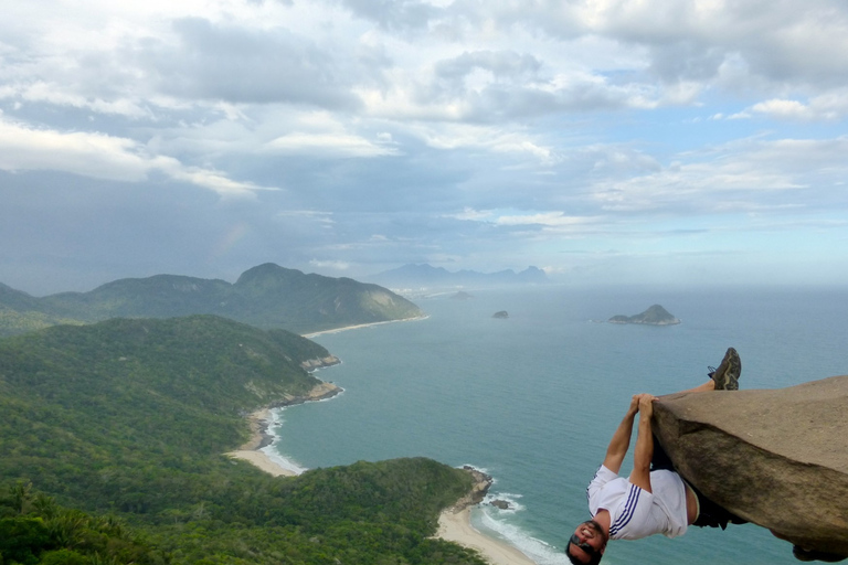 Rio de Janeiro Vandring i Pedra do Telégrafo och avkoppling på en vild strandPedra do Telégrafo - vandring och avkoppling på en vild strand