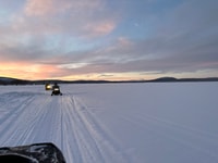 Kiruna, Visite guidée en motoneige (8,30) et fika - Hizvo