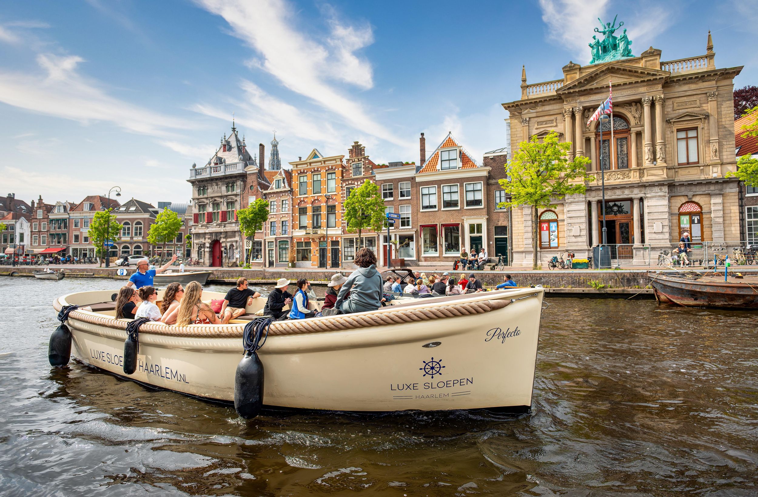 Haarlem: Geführte Highlights Grachtenfahrt auf offenem Boot