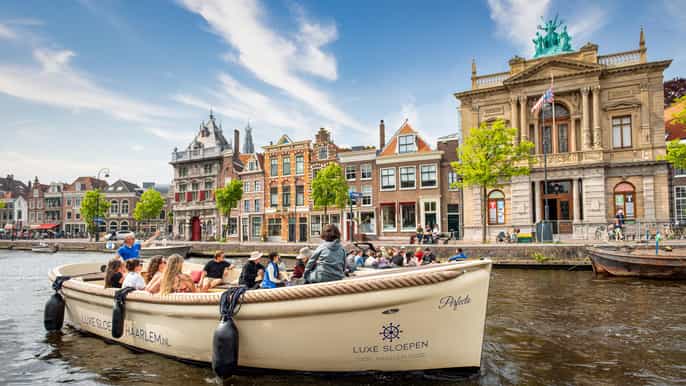 Haarlem: Guided Highlights Canal Cruise on Open Boat