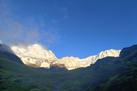 Annapurna Basecamp e Poon hill: 9 giorni da PokharaAnnapurna Basecamp e Poon hill: trekking guidato di 9 giorni