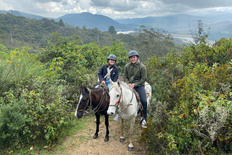 Bogotà: Passeggiata a cavallo tra le colline orientali