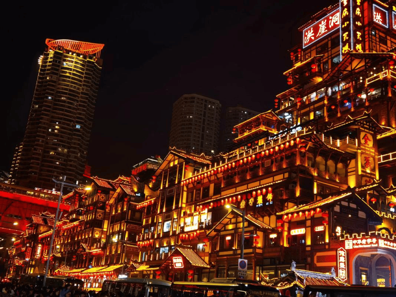 Chongqing: Tagestour mit Monorail, Kultur & Nachtblick