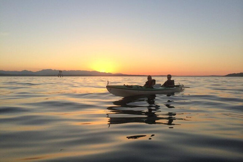 Seattle: West Seattle Sunset Sea Kayak Tour