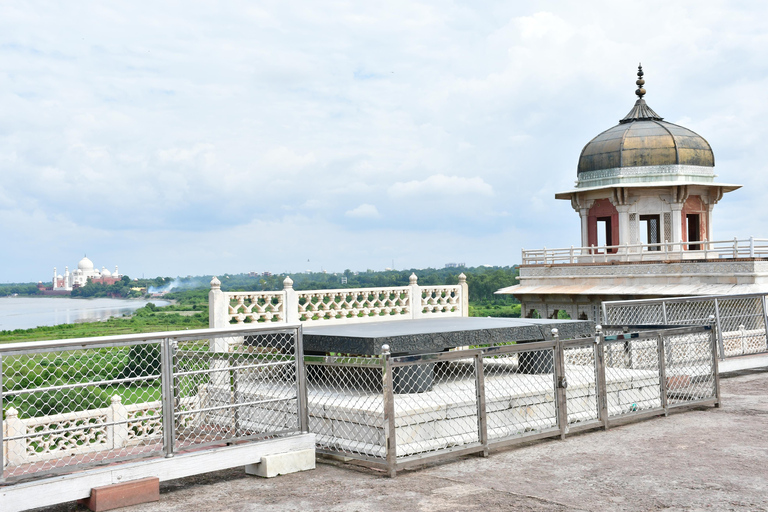 Chennai to Taj Mahal, Agra day trip with return flights Chennai to Taj Mahal, Agra day trip with return flights