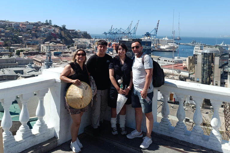 Historic Valparaiso: Private Vehicle Tour