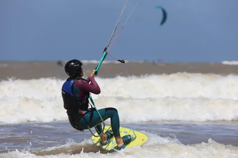 Essaouira: 2-hour kitesurfing lesson (all levels)