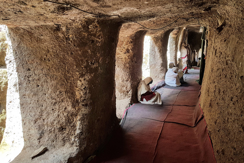 From Addis Ababa: Adadi Mariam Church & Market Day Tour