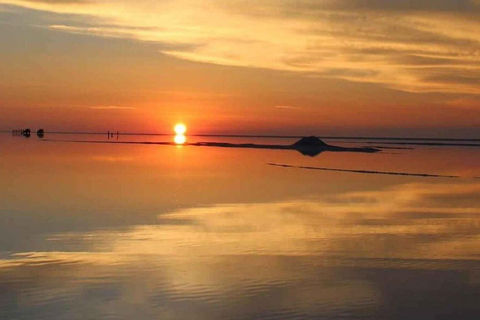 Salar de Uyuni + Sunset and Starry Night | Private |