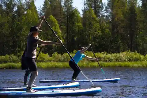 Ruka: Sup-boarding no lago Rukajärvi