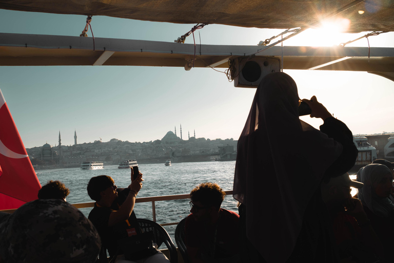Explore Istanbul: Daily Scenic 2-Hour Bosphorus Cruises Sunset Cruise