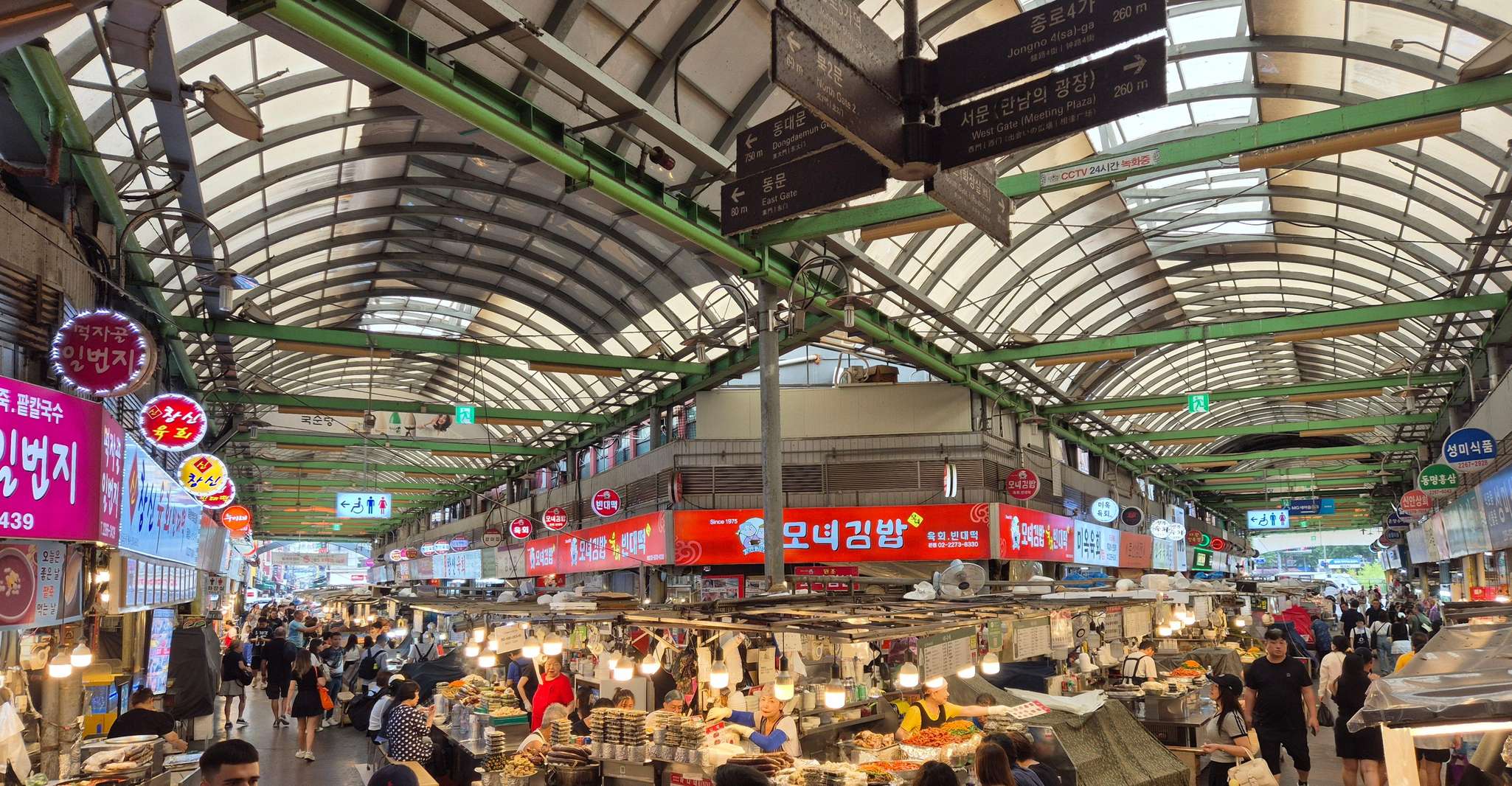 Don’t waste your layover: discover the real Seoul in markets