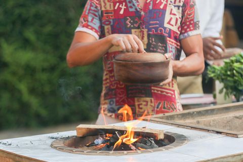 Kampala: Traditional Ugandan Cooking Class & Meal Chicken Luwombo Experience