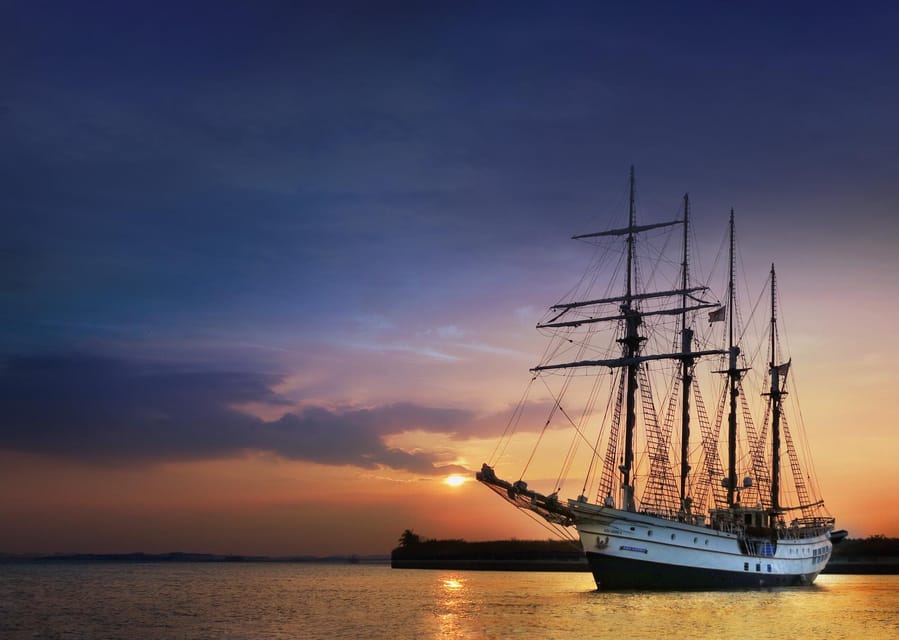 Singapore: Sunset Tall Ship Cruise with 4-Course Meal | GetYourGuide