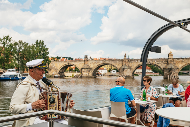 Praga: crociera sul fiume Moldava con pranzo su barca dal tetto trasparentePraga: crociera con pranzo di 2 ore sul fiume Moldava