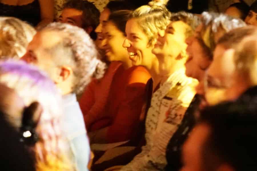 Berlin: Die Dark Humor Comedy Show auf Englisch Entry Ticket. Foto: GetYourGuide