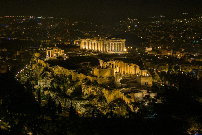 Atenas e Pireu: Tour noturno particular