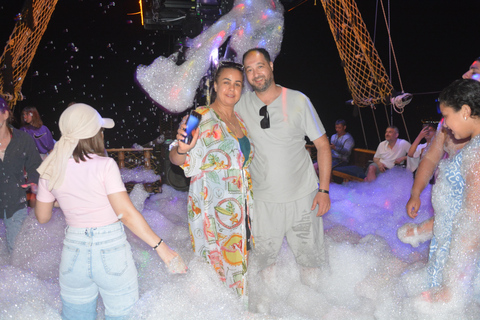 Alanya: Sunset Party Boat w/ Dinner & Unlimited Drinks