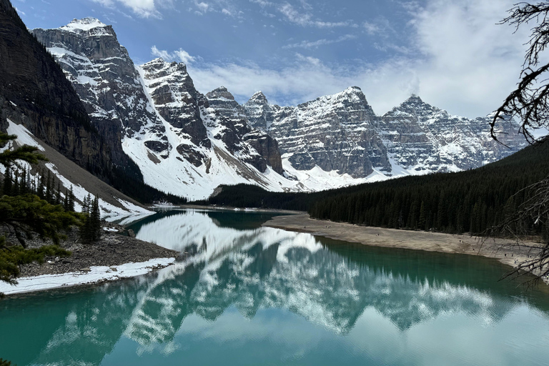 Banff: Lake Louise and Moraine Lake Shuttle Tour Canmore meet up