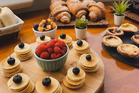 Lisbon: Brunch on Board a Beautiful Catamaran Private