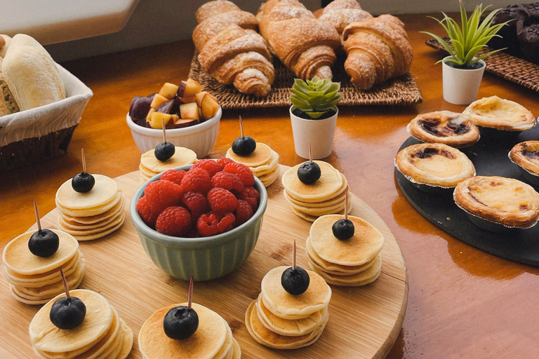 Lisbon: Brunch on Board a Beautiful Catamaran Private