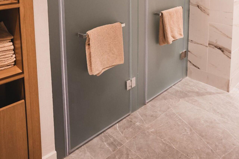 Tirana: Pilates or Yoga Class with Sauna and Snacks