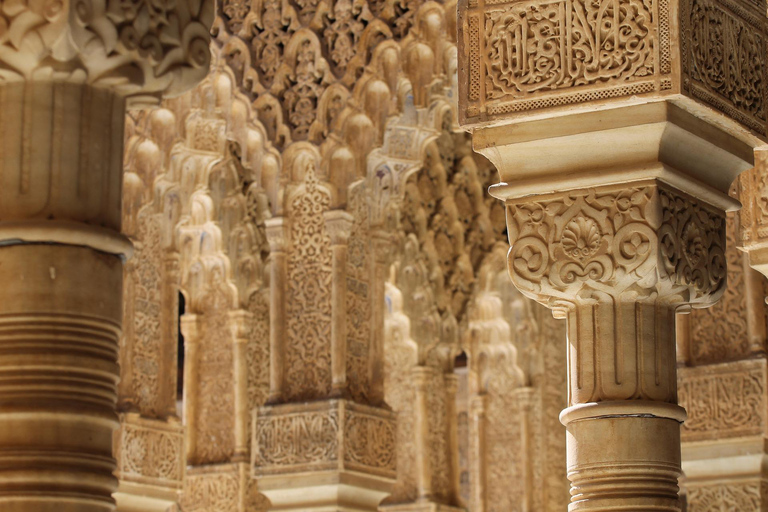 From Málaga: Sunset Alhambra Tour with Tickets Sunset Alhambra Tour from Málaga without Nasrid Palaces