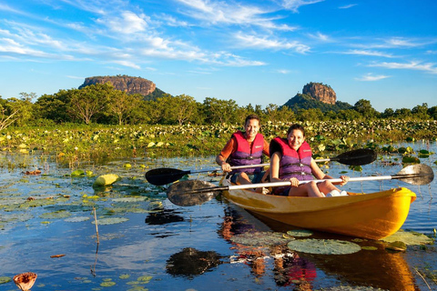 Sigiriya: Sunrise or Sunset Catamaran & Cooking Experience