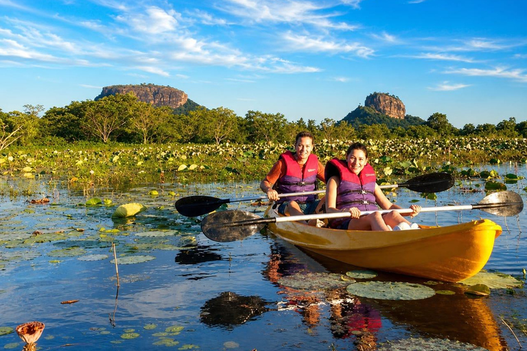 Sigiriya: Sunrise or Sunset Catamaran & Cooking Experience