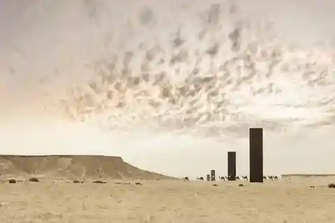 Doha: Westkatar Richard Serra Skulptur, Felsformation Tour
